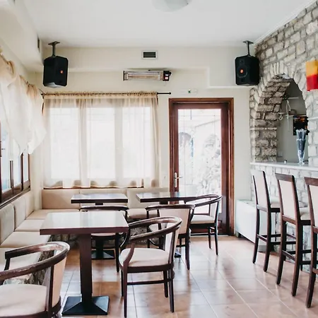 Obrava Triple Mountain View Apartment Kotronion (Trikala)